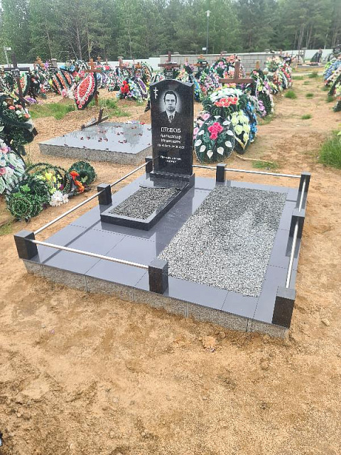 Вертикальный памятник А-6