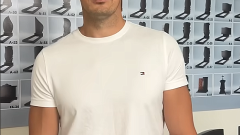 Видео: как избавиться от сорняков на могильном участке