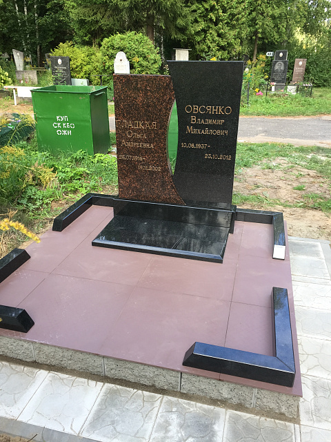 Элитный гранитный памятник К-55 Аврора